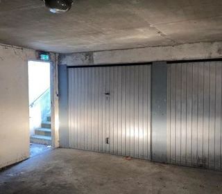  Parking / Garage � louer 