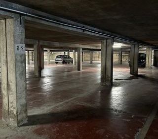  Parking / Garage � louer 