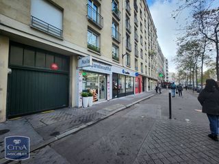  Parking / Garage � louer 