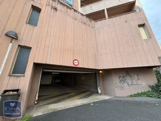  Parking / Garage � louer 