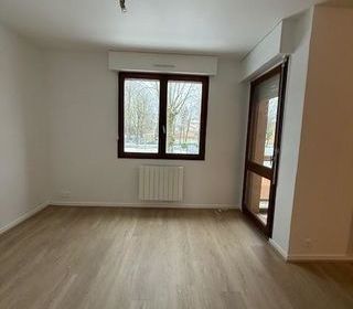  Appartement � louer 4 pi�ces 82 m�