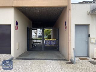  Parking / Garage � louer 