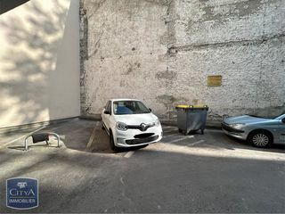  Parking / Garage � louer 