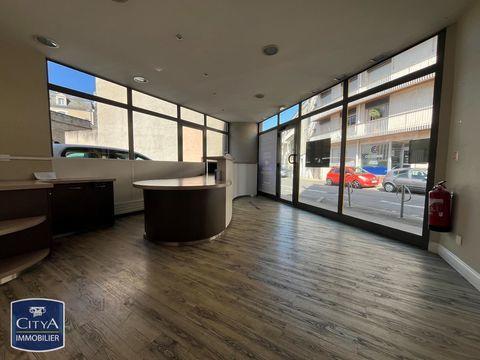 LOCAL COMMERCIAL DE 160M&sup2; - CENTRE VILLE AVEC PARKING... 2300 86000 Poitiers