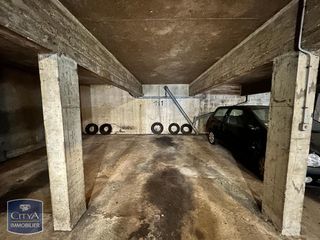  Parking / Garage � louer 