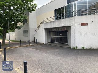  Parking / Garage � louer 