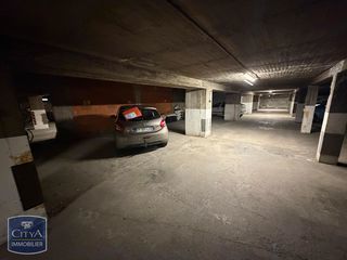  Parking / Garage � louer 