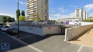  Parking / Garage � louer 