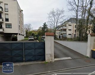  Parking / Garage � louer 