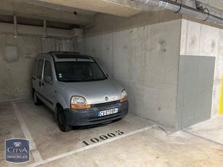  Parking / Garage � louer 