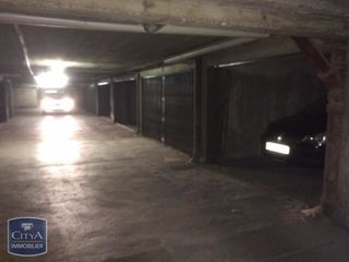  Parking / Garage � louer 