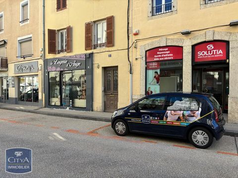 &Agrave; LOUER : Local commercial id&eacute;alement situ&eacute; au centre... 640 01100 Oyonnax