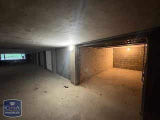  Parking / Garage � louer 