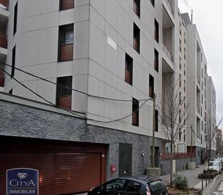  Parking / Garage � louer 