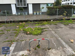  Parking / Garage � louer 