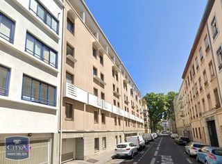  Parking / Garage � louer 