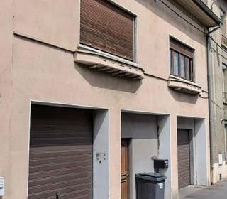  Parking / Garage � louer 