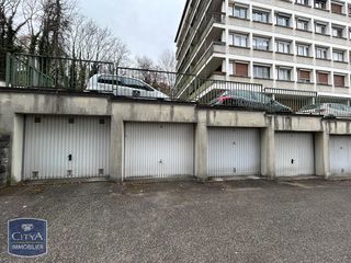  Parking / Garage � louer 