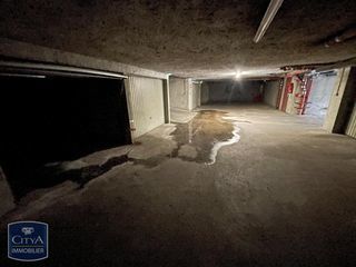  Parking / Garage � louer 
