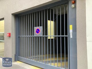  Parking / Garage � louer 