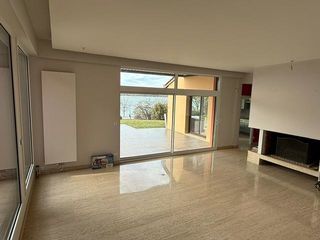  Villa � louer 8 pi�ces 240 m�