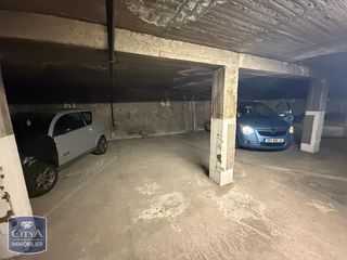  Parking / Garage � louer 