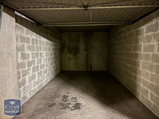  Parking / Garage � louer 