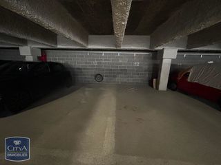  Parking / Garage � louer 