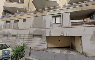  Parking / Garage � louer 