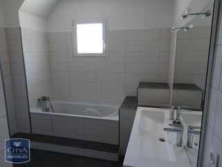  Appartement � louer 4 pi�ces 130 m�