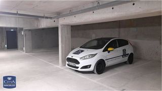  Parking / Garage � louer 10 m�