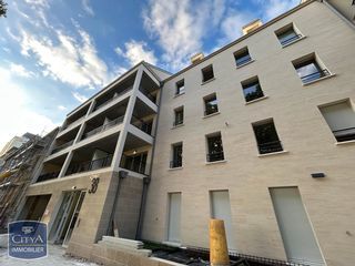  Parking / Garage � louer 