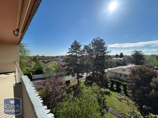  Appartement � louer 3 pi�ces 93 m�