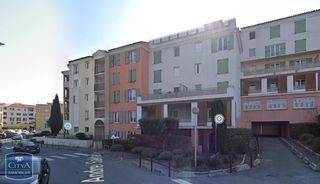  Parking / Garage � louer 