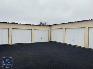  Parking / Garage � louer 