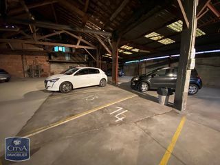  Parking / Garage � louer 