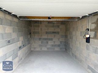  Parking / Garage � louer 