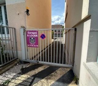  Parking / Garage � louer 