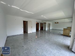  Appartement � louer 3 pi�ces 108 m�