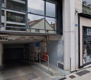  Parking / Garage � louer 