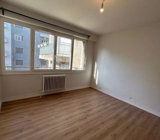  Appartement � louer 3 pi�ces 83 m�