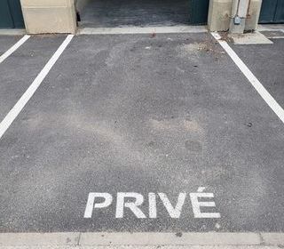  Parking / Garage � louer 