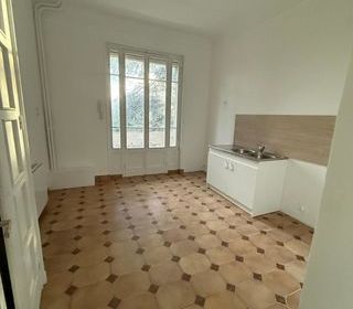  Appartement � louer 3 pi�ces 77 m�