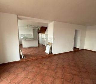  Appartement � louer 5 pi�ces 166 m�