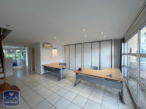 EXCLUSIVITE CITYA FREJUS PLAGE - À LOUER : Local comm... 1700 83600 Frejus