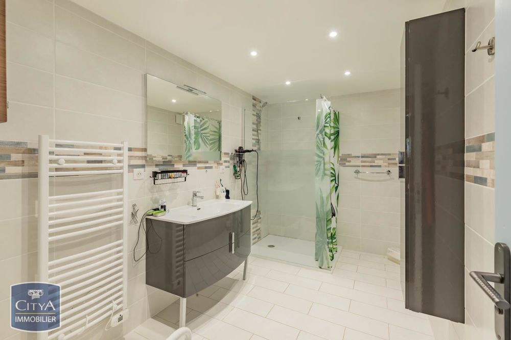 � vendre  Maison Surba (09400)