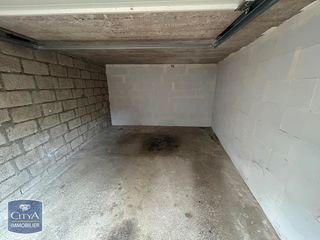  Parking / Garage � vendre 