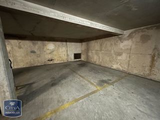  Parking / Garage � vendre 