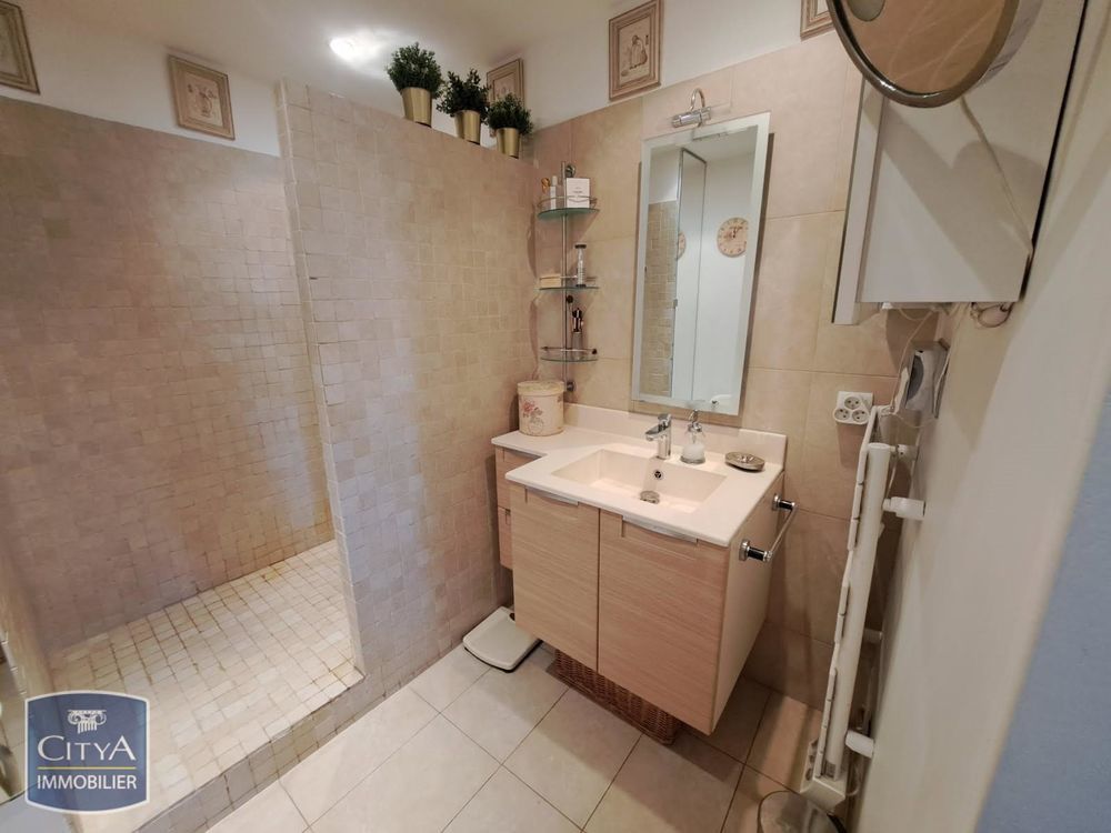 � vendre  Appartement Sanary-sur-Mer (83110)