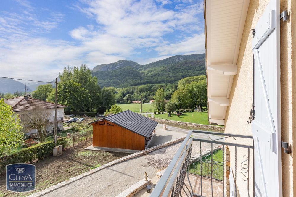 � vendre  Maison Surba (09400)